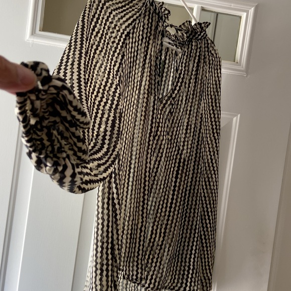 H&M Chevron Stripe Sheer Tunic Blouse, sz L black gray white - Picture 3 of 11